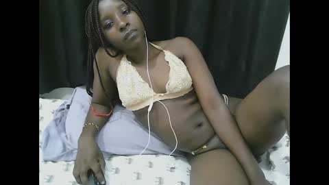 pretty online show from May 16, 2026, 12:29 am