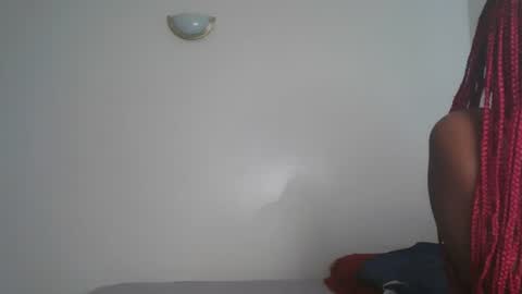 pretty_empress online show from July 12, 2026, 8:27 am