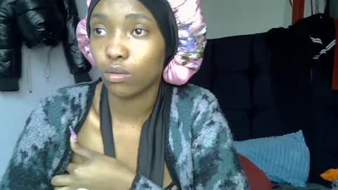 pretty jazminee online show from June 30, 2026, 6:47 am