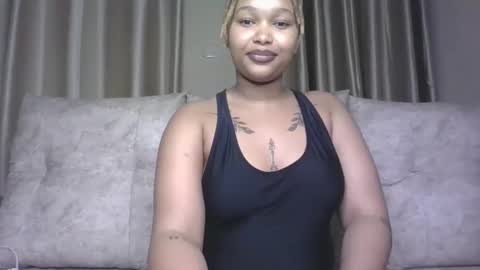 Snapshot of pretty_little_baibe chatting on October 24, 2025, 10:50 pm Tracy online show from October 24, 2025, 10:50 pm