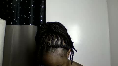 Snapshot of pretty_luv1 chatting on June 1, 2026, 9:33 am pretty luv1 online show from June 1, 2026, 9:33 am
