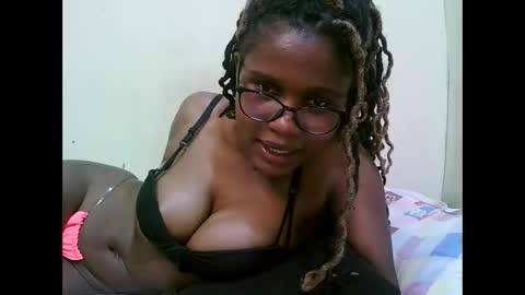 Snapshot of pretty_mellan chatting on February 28, 2025, 5:37 pm pretty_mellan online show from February 28, 2025, 5:37 pm