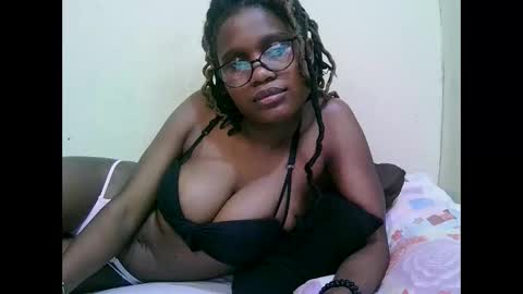 Snapshot of pretty_mellan chatting on February 28, 2025, 10:06 pm pretty_mellan online show from February 28, 2025, 10:06 pm