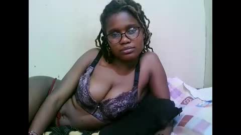 Snapshot of pretty_mellan chatting on March 5, 2025, 3:18 pm pretty_mellan online show from March 5, 2025, 3:18 pm