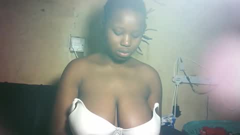 Snapshot of pretty_milan chatting on May 1, 2026, 11:59 am pretty_milan online show from May 1, 2026, 11:59 am