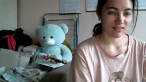 Bella online show from November 30, 2025, 6:17 am