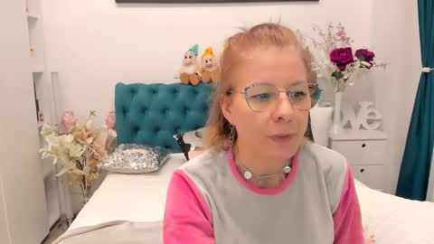Snapshot of prettyblackeyes chatting on January 19, 2025, 9:44 am wilma online show from January 19, 2025, 9:44 am