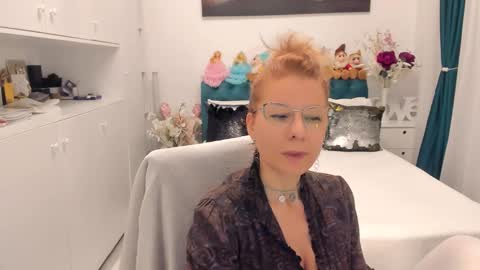 Snapshot of prettyblackeyes chatting on January 25, 2025, 6:45 am wilma online show from January 25, 2025, 6:45 am