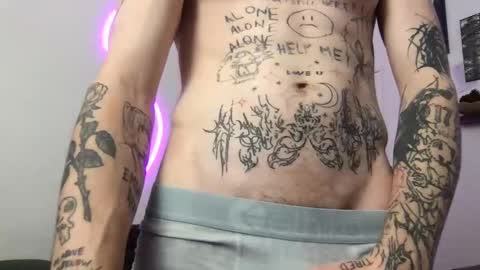 pretty boy online show from October 30, 2025, 3:19 am