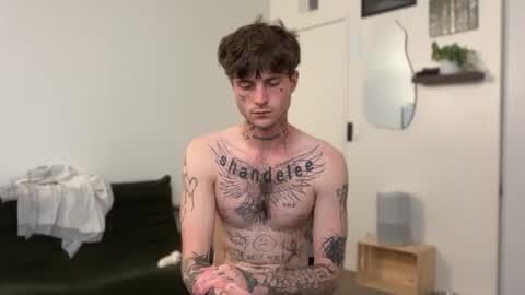 pretty boy online show from April 30, 2026, 5:14 am