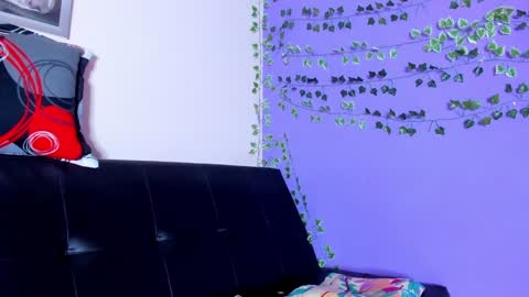 Snapshot of prettybunnies08 chatting on January 29, 2025, 5:09 am Enzo Denis online show from January 29, 2025, 5:09 am