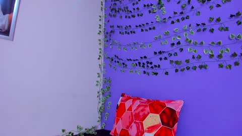 Enzo  Denis online show from February 4, 2025, 11:49 pm