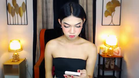 Snapshot of prettyhothugecock chatting on December 13, 2024, 9:57 am prettyhothugecock online show from December 13, 2024, 9:57 am