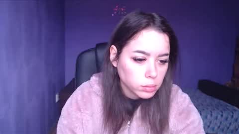 prettyjulliette online show from February 1, 2025, 11:32 am