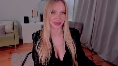 Eva online show from January 17, 2025, 3:55 am