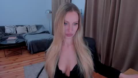 Eva online show from April 19, 2026, 11:29 pm