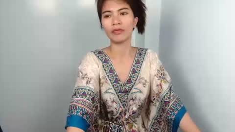prettylittle_lady online show from May 19, 2026, 1:00 am
