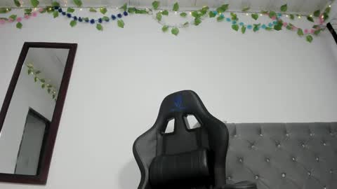 Snapshot of prettypervyx chatting on February 7, 2026, 12:20 pm Laura Onlyfans 40OFF online show from February 7, 2026, 12:20 pm