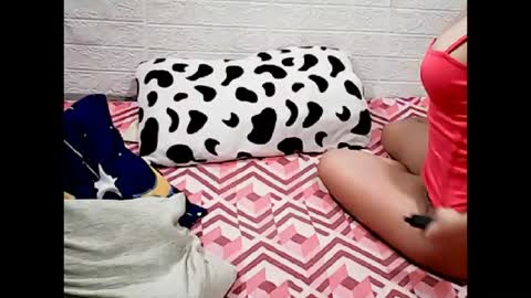 Mae online show from January 8, 2025, 11:30 pm