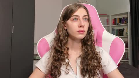 Sophie  next stream will be at Monday  i will wait you guys  online show from May 19, 2026, 5:36 am