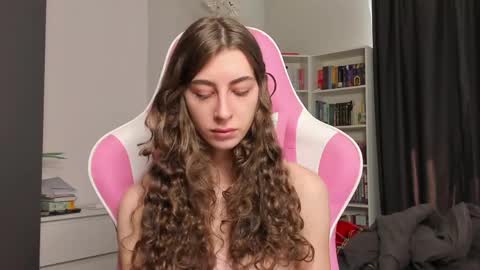 Sophie  next stream will be at Monday  i will wait you guys  online show from May 26, 2026, 6:31 am