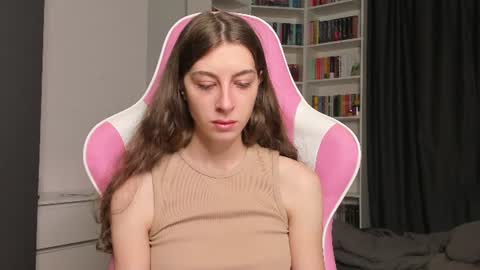 Snapshot of prettysomething chatting on July 21, 2026, 6:49 am Sophie next stream will be at Monday i will wait you guys online show from July 21, 2026, 6:49 am