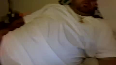 prettywetcream online show from April 26, 2026, 5:32 pm