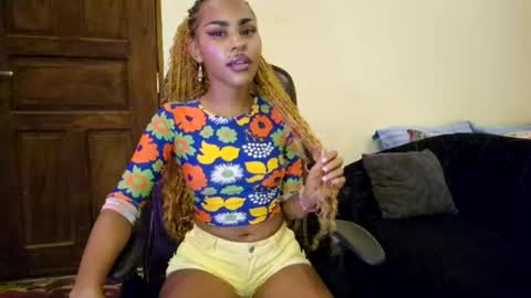 Snapshot of priceless_sexy chatting on June 28, 2026, 7:20 pm priceless_sexy online show from June 28, 2026, 7:20 pm