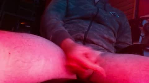 Aussie Bi Top Cum Say Hi online show from July 10, 2026, 8:11 pm