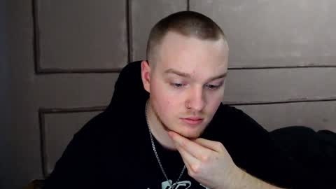 Snapshot of princ4real chatting on December 4, 2024, 12:25 pm prince online show from December 4, 2024, 12:25 pm