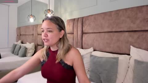 Snapshot of princesa_paris chatting on February 17, 2025, 11:34 am Paris online show from February 17, 2025, 11:34 am