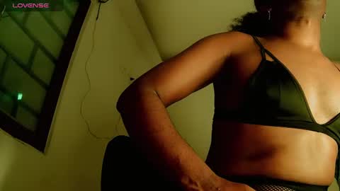 Snapshot of princess_beautifull chatting on July 15, 2026, 1:05 pm princess_beautifull online show from July 15, 2026, 1:05 pm