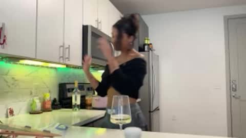 Cece  NEXT LIVESTREAM -- DEC. 4th  7 PM CST online show from November 5, 2025, 7:25 pm