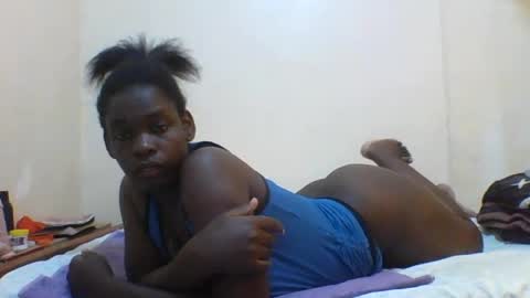 Snapshot of princess_cutie chatting on June 27, 2026, 12:22 pm princess online show from June 27, 2026, 12:22 pm