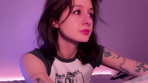 Snapshot of princess_euphoria chatting on December 19, 2024, 4:35 pm Kristina online show from December 19, 2024, 4:35 pm