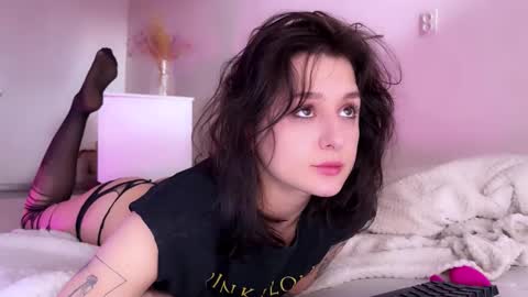 Snapshot of princess_euphoria chatting on October 21, 2025, 5:19 am Kristina online show from October 21, 2025, 5:19 am