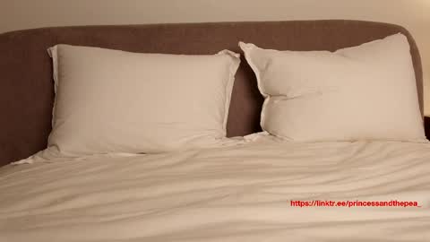 princessandthepea online show from April 16, 2026, 1:06 am