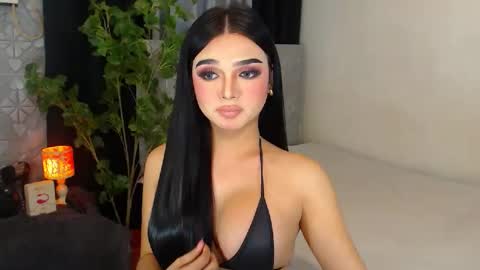 Snapshot of princesshugecumontop chatting on December 4, 2024, 1:42 pm PrincessDONT FORGET TO FOLLOW ME online show from December 4, 2024, 1:42 pm