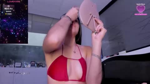 Valentina online show from November 4, 2025, 7:02 pm