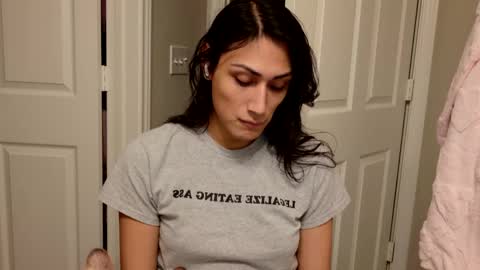 Prinxessally online show from February 19, 2025, 4:44 am