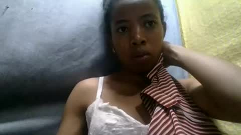 prisca880319 online show from April 28, 2026, 9:36 am