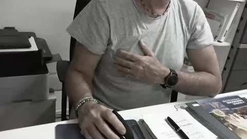 mature hairy guy online show from May 27, 2026, 4:04 pm