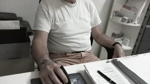 mature hairy guy online show from May 29, 2026, 9:40 am