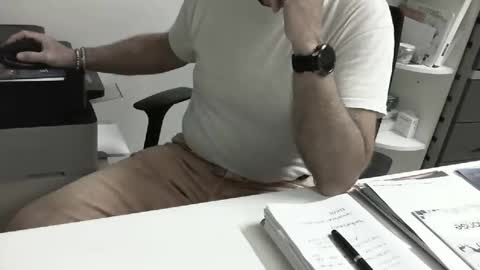 mature hairy guy online show from May 30, 2026, 3:42 pm