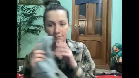 Snapshot of proud_sweet_21 chatting on April 19, 2026, 6:10 pm proud sweet 21 online show from April 19, 2026, 6:10 pm