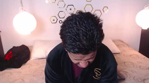 Adris  Juan online show from November 8, 2025, 1:50 am