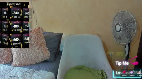 Snapshot of psique_naughty2 chatting on March 25, 2026, 6:03 pm psique_naughty2 online show from March 25, 2026, 6:03 pm