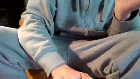 pspee313 online show from December 14, 2025, 9:52 pm