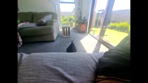 Public online show from December 18, 2024, 1:48 am