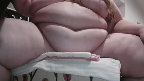 Snapshot of pugglelover chatting on December 13, 2024, 3:21 pm Puggie - online show from December 13, 2024, 3:21 pm